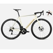 Orbea ORCA M20iTEAM Ivory White-Burgundy-Vulcano 2025 Orbea ORCA M20iTEAM Ivory White-Burgundy-Vulcano 2025